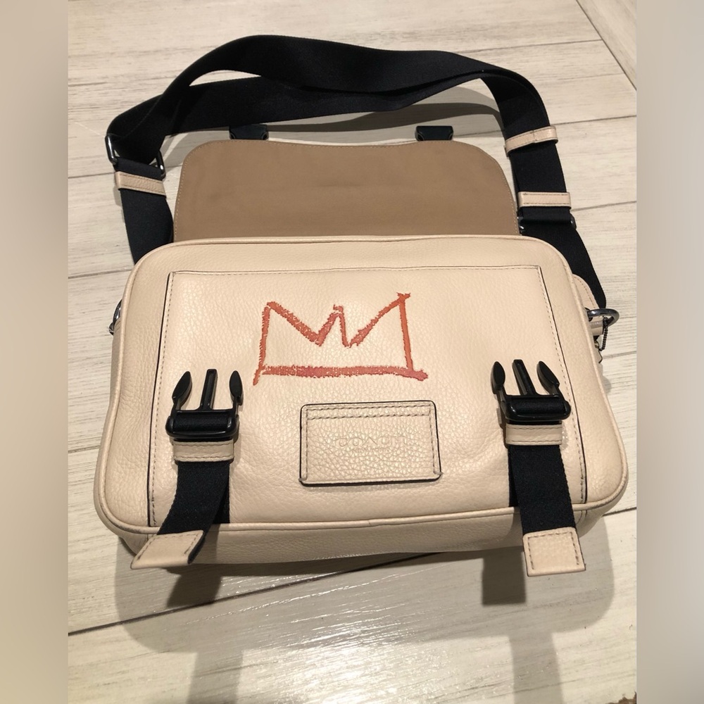 Coach X Jean Michel Basquiat Track Crossbody Pebble Leather C5425 Cream Black - Picture 12 of 16